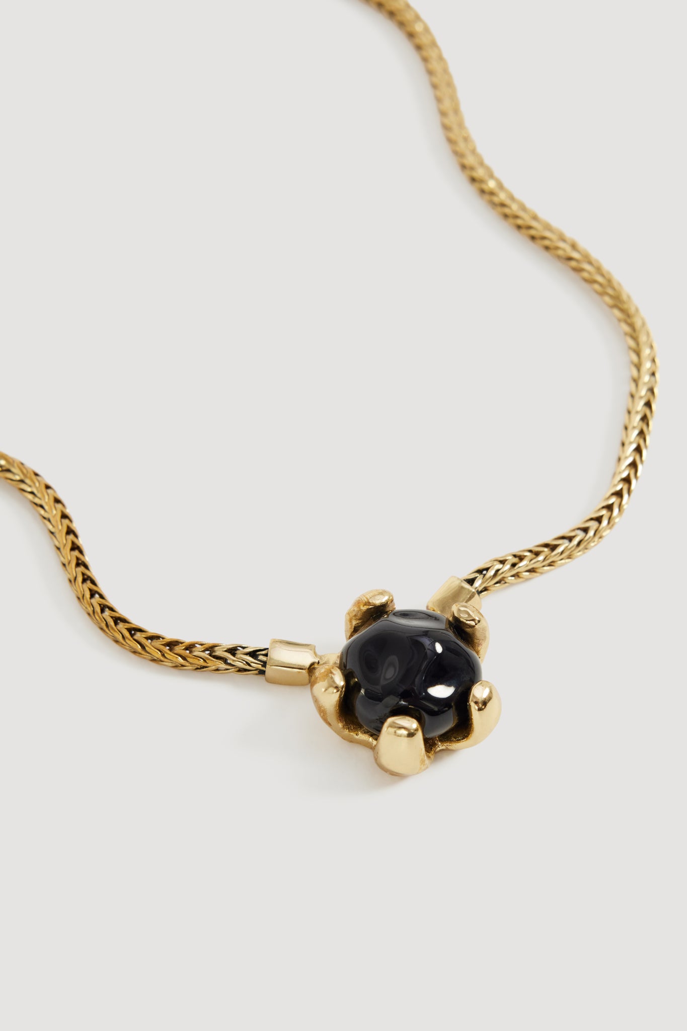 26SS9196_GLD-ONYX_4_1782529798