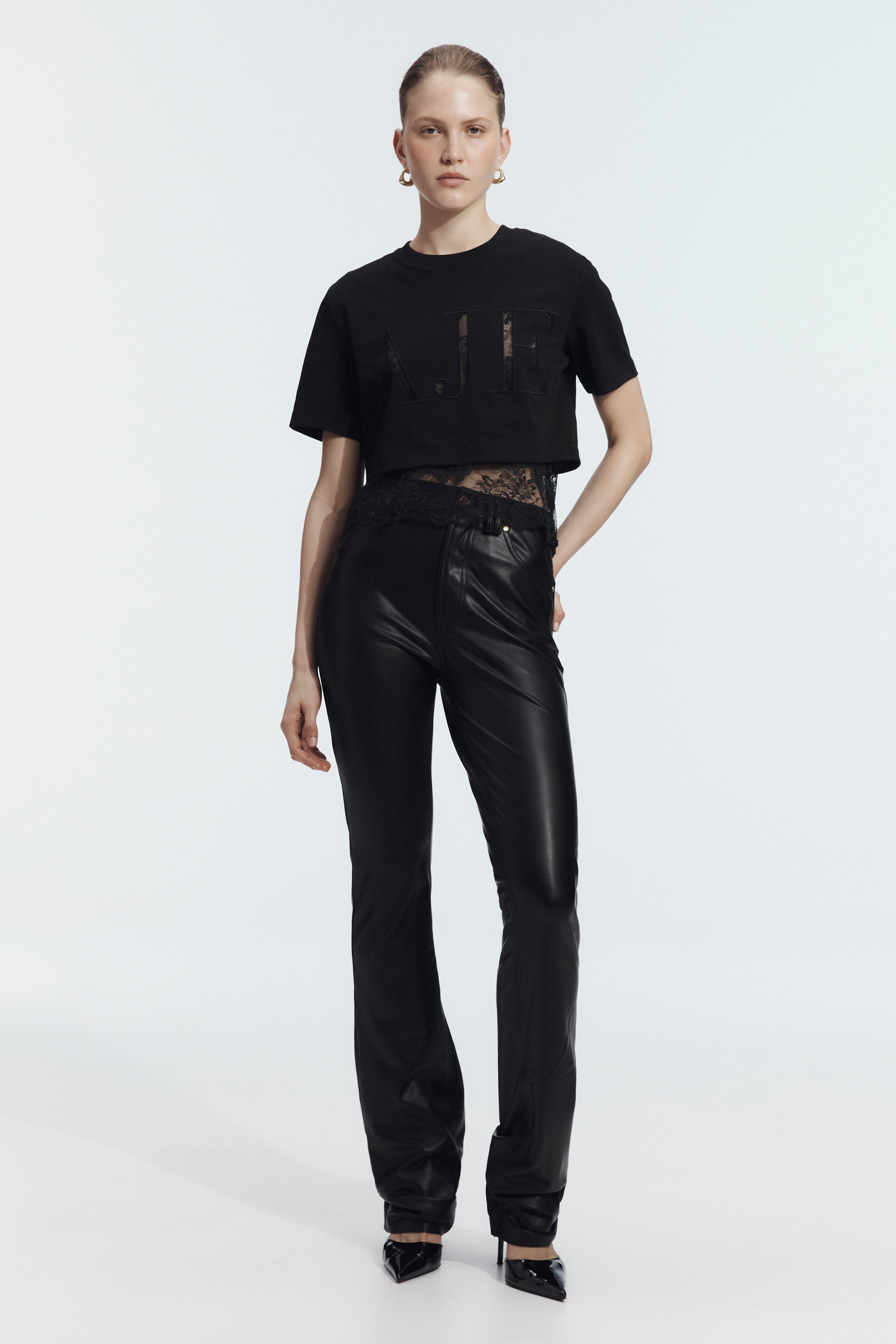 Kayla Lace Underlay Crop Tee