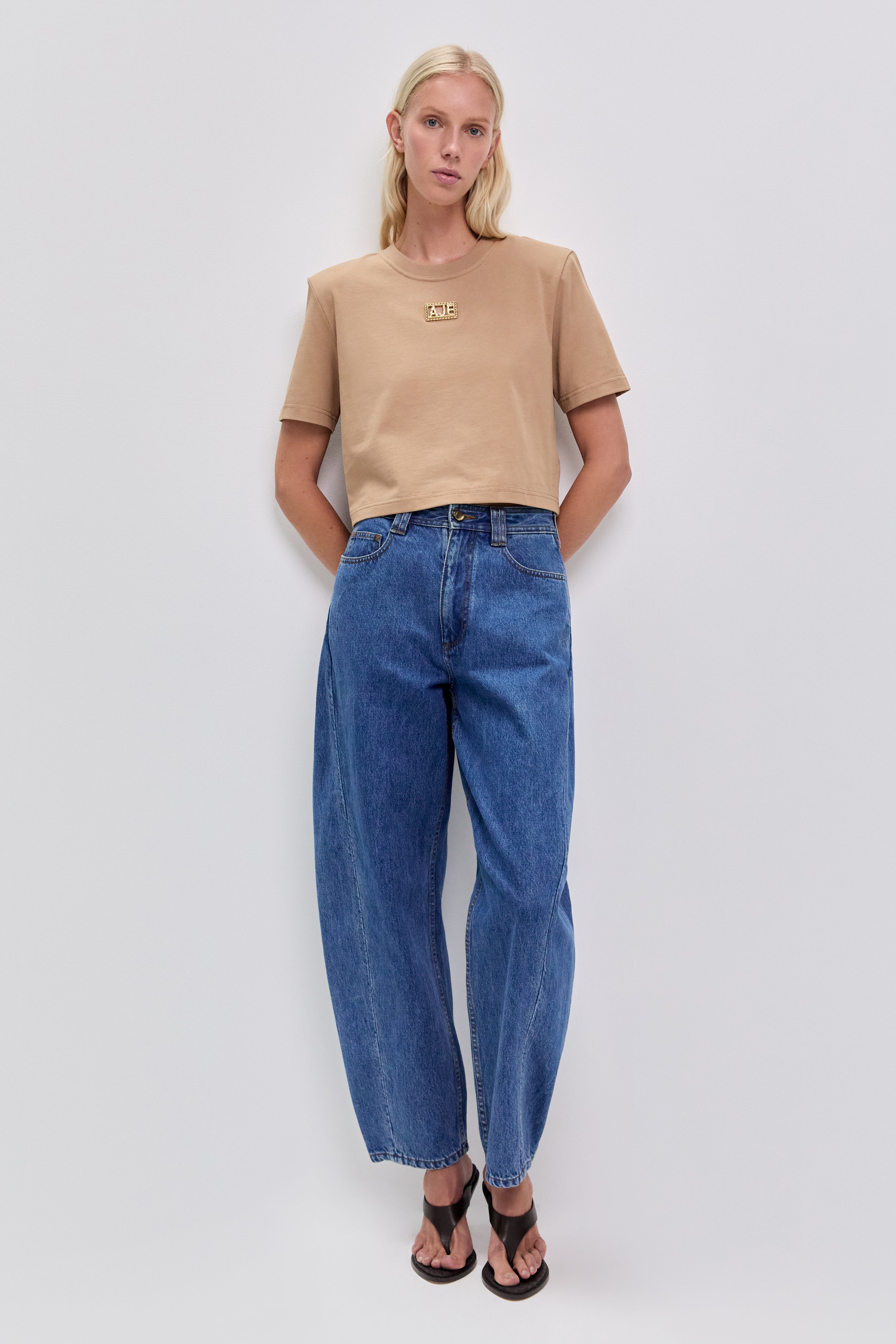 26SU1175_DARK-SAND_1_1771467665