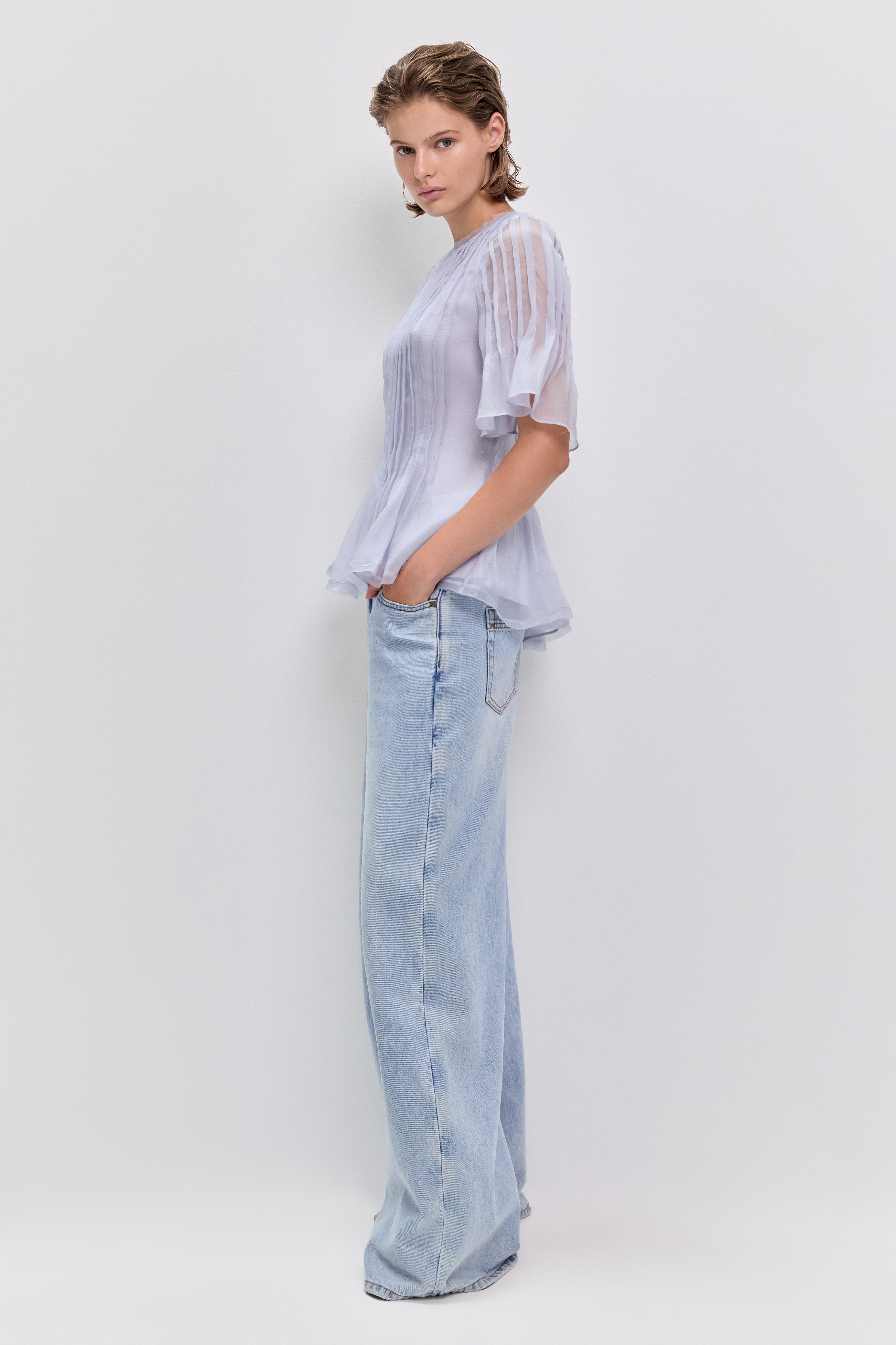 26SU1482_FRN-BLU_5_1771467838