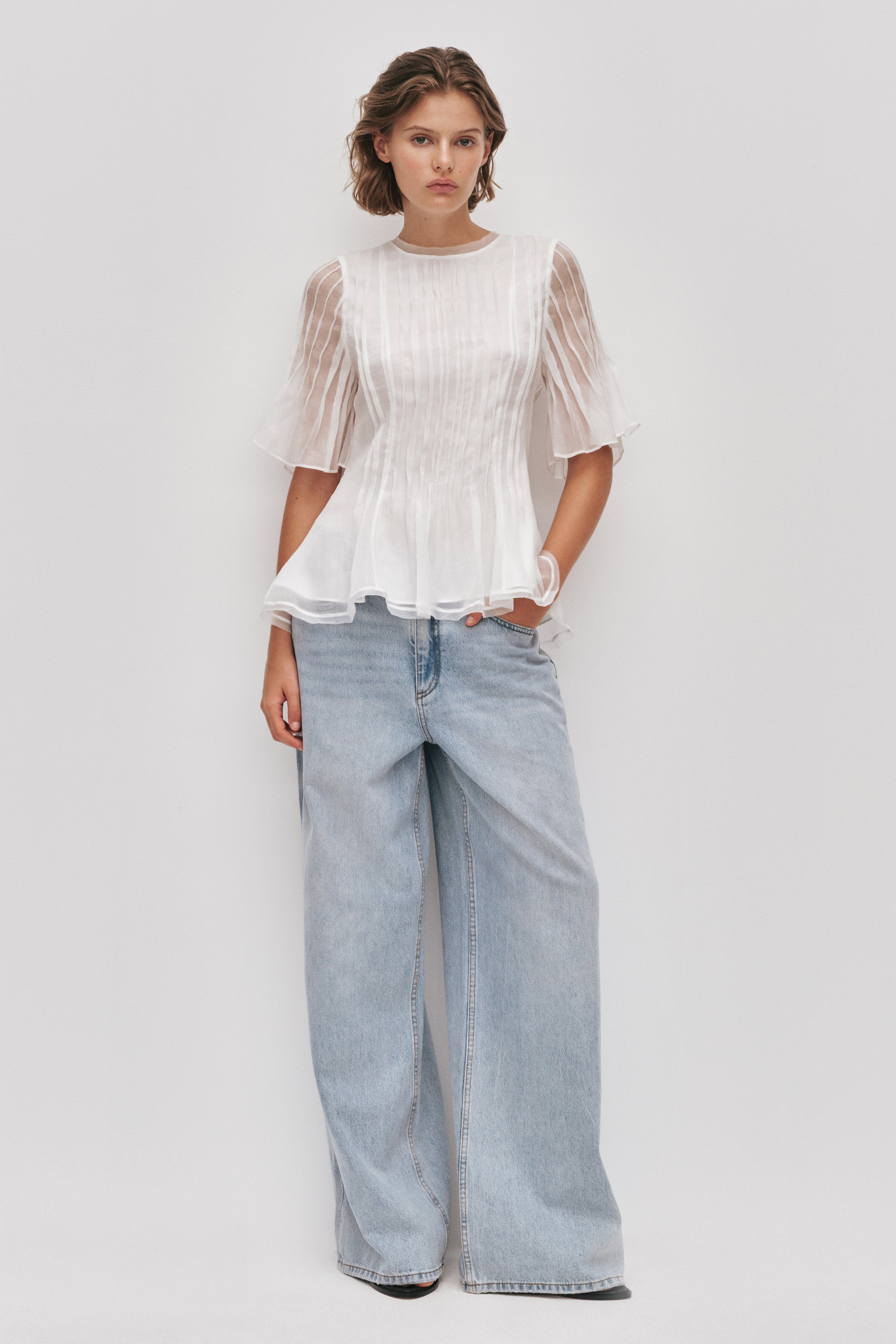 26SU1482_IVRY_1_1770596379