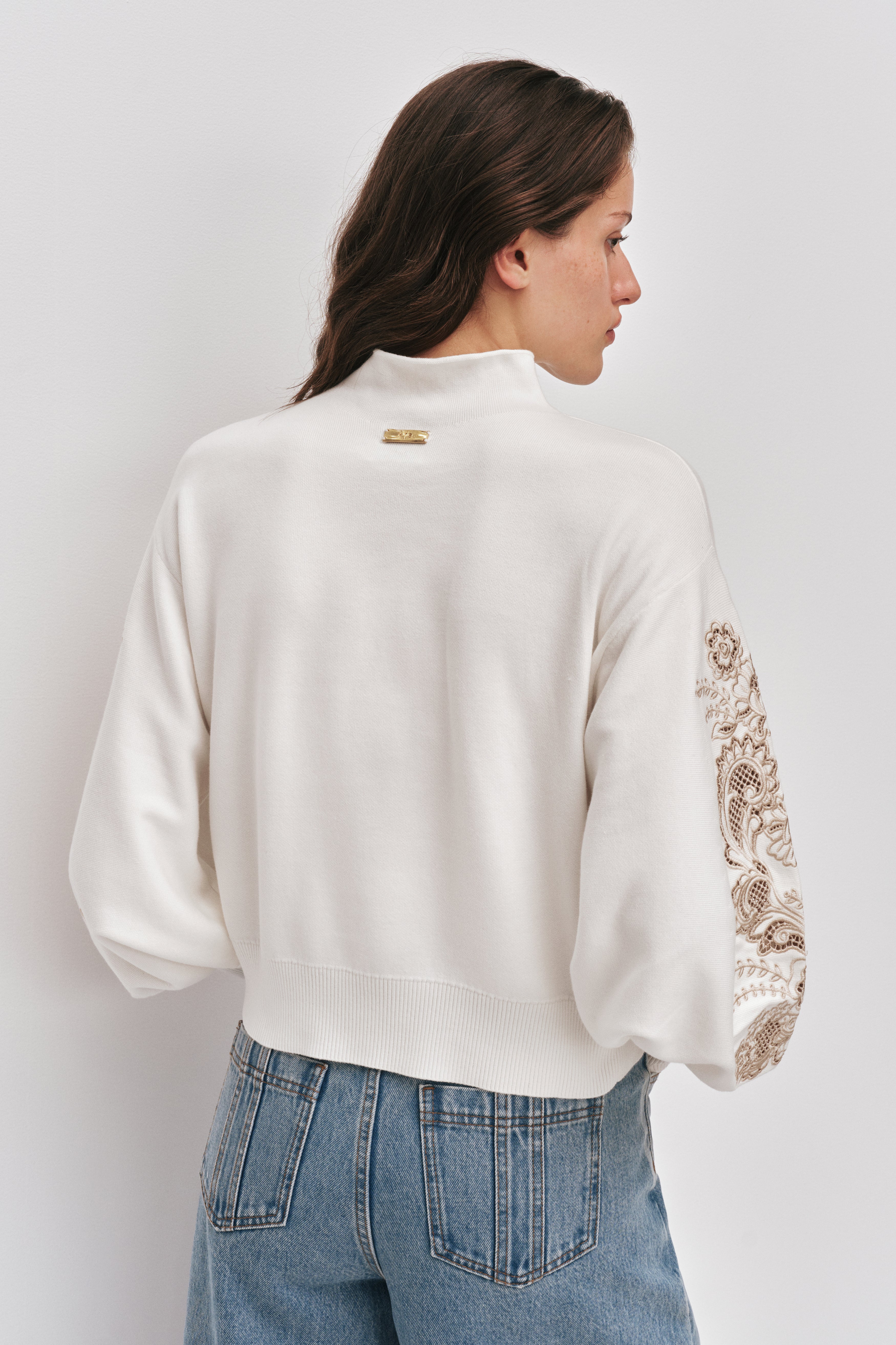 26SU1504_IVRY-ECRBG_6_1770596975