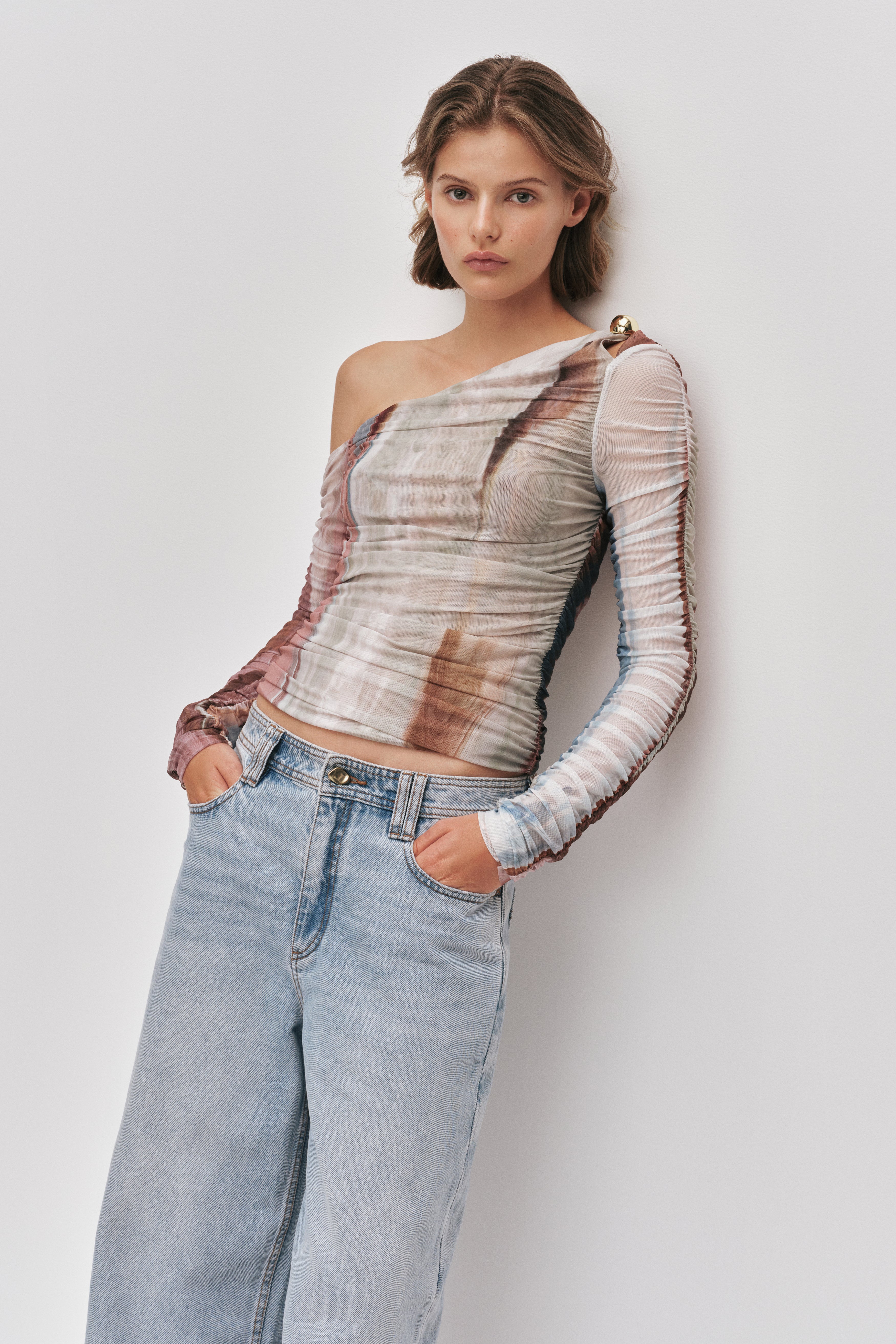 26SU1510_BL-REV_3_1770597100