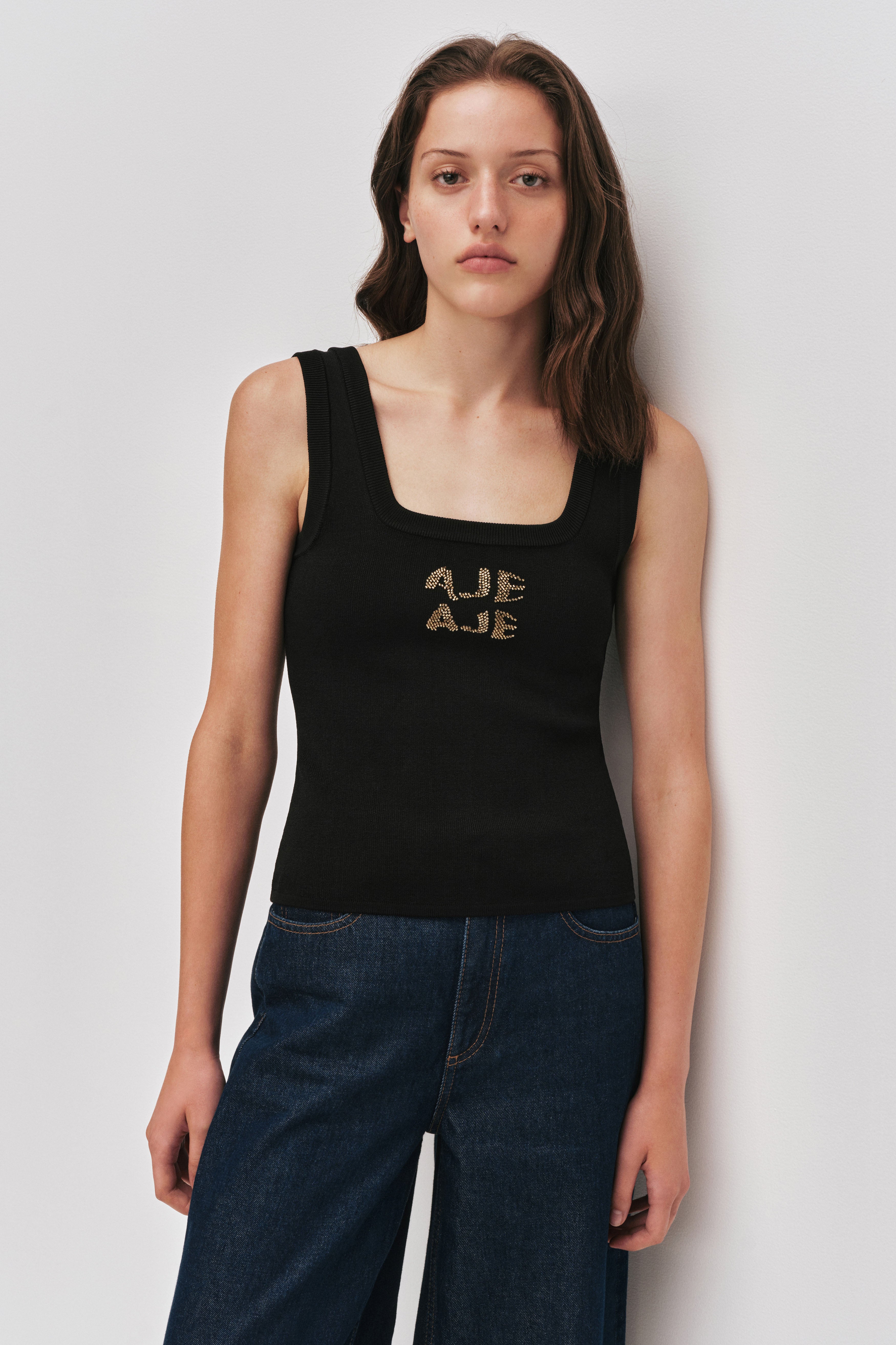 26SU1610_BLK-GLD_3_1770676259