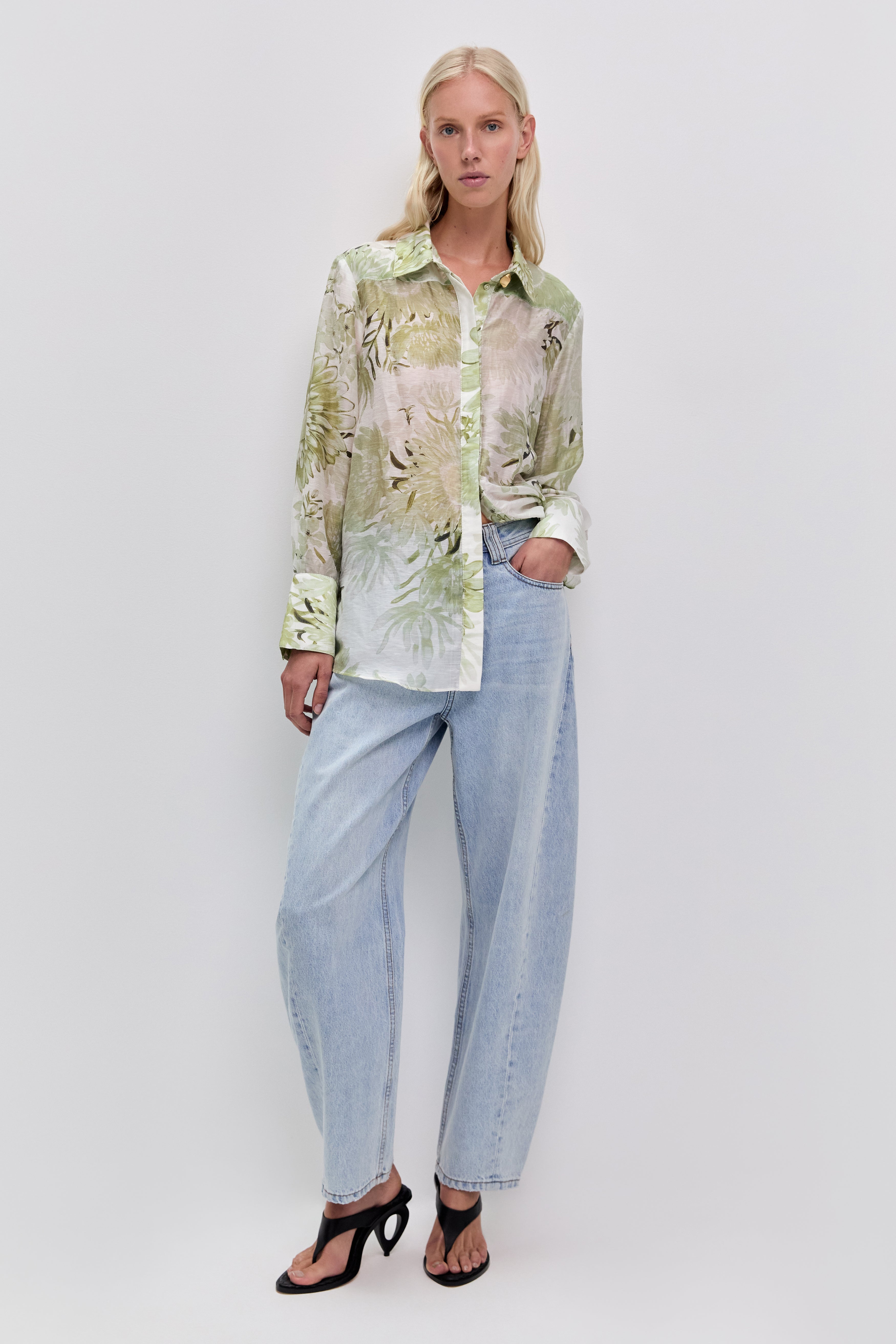 26SU1615_OLI-NA-FL_1_1771468566