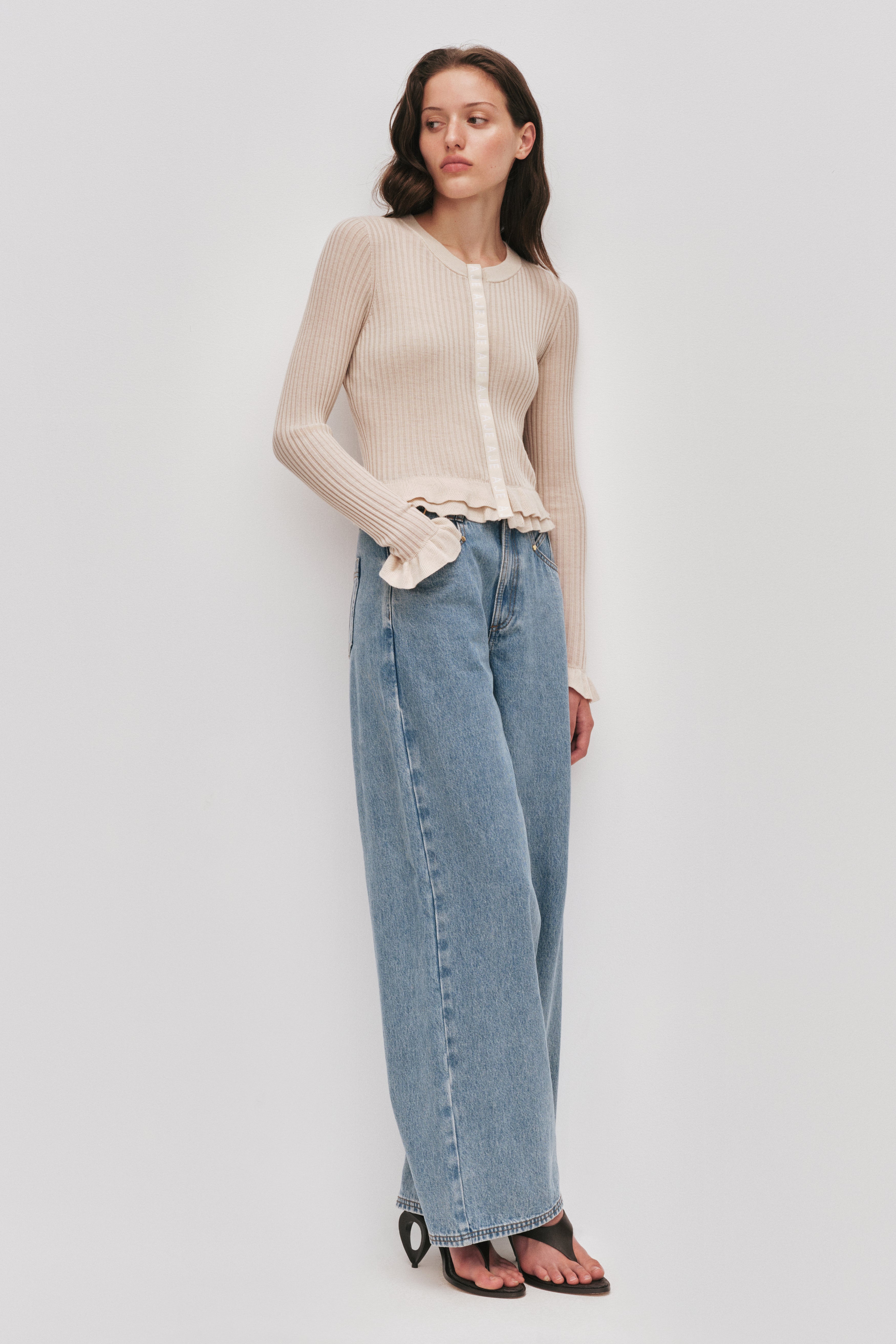 26SU2125_SNDSTN_6_1770703351