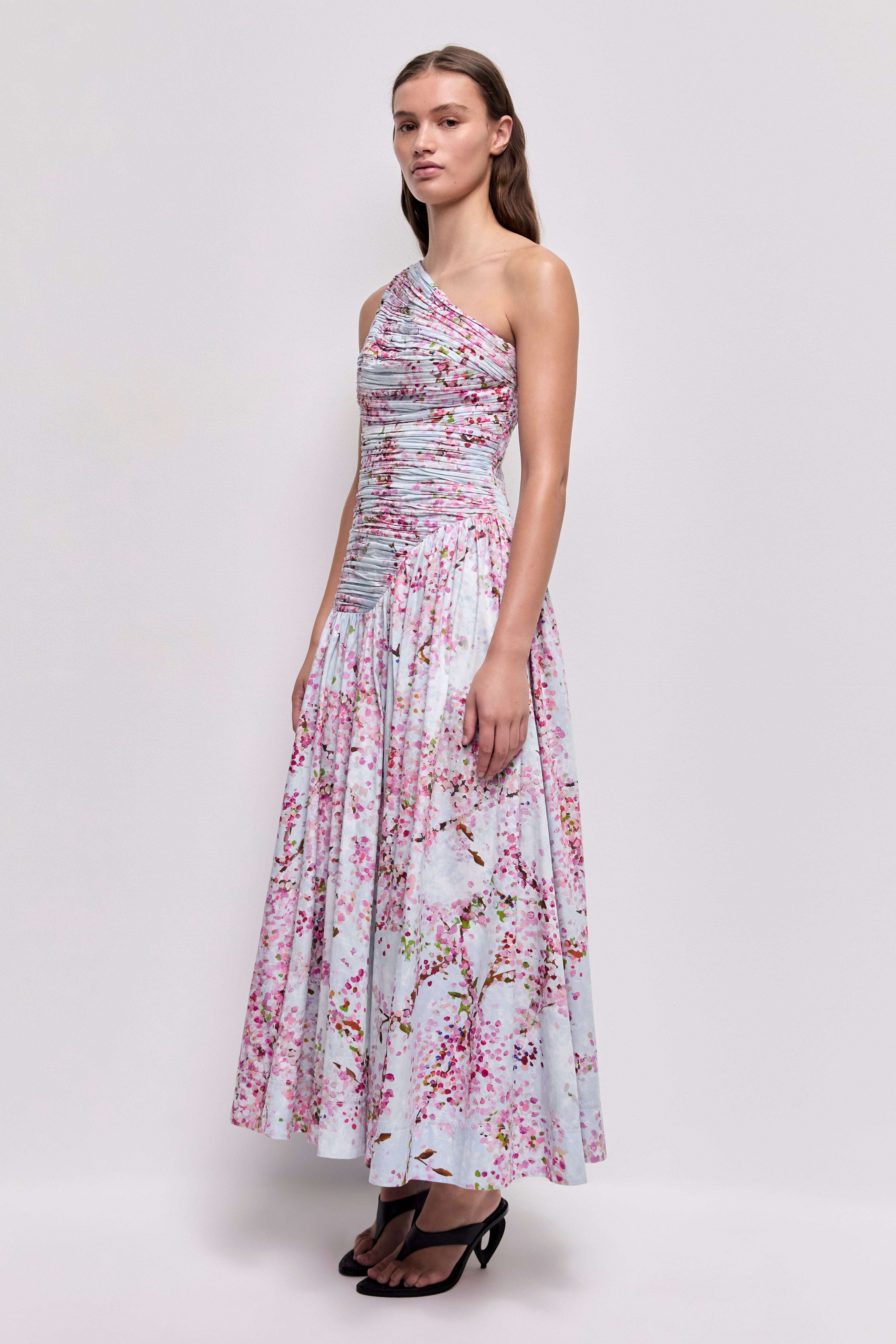 26SU5237_CH-BLM_5_1772158226