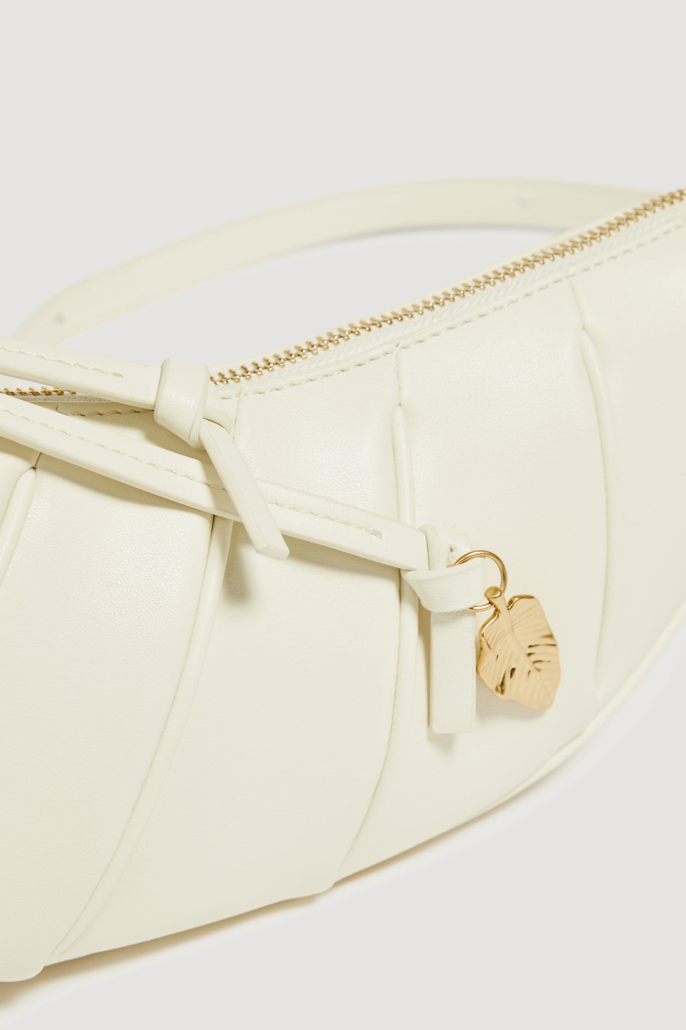 26SU6800_IVRY_2_1768868015