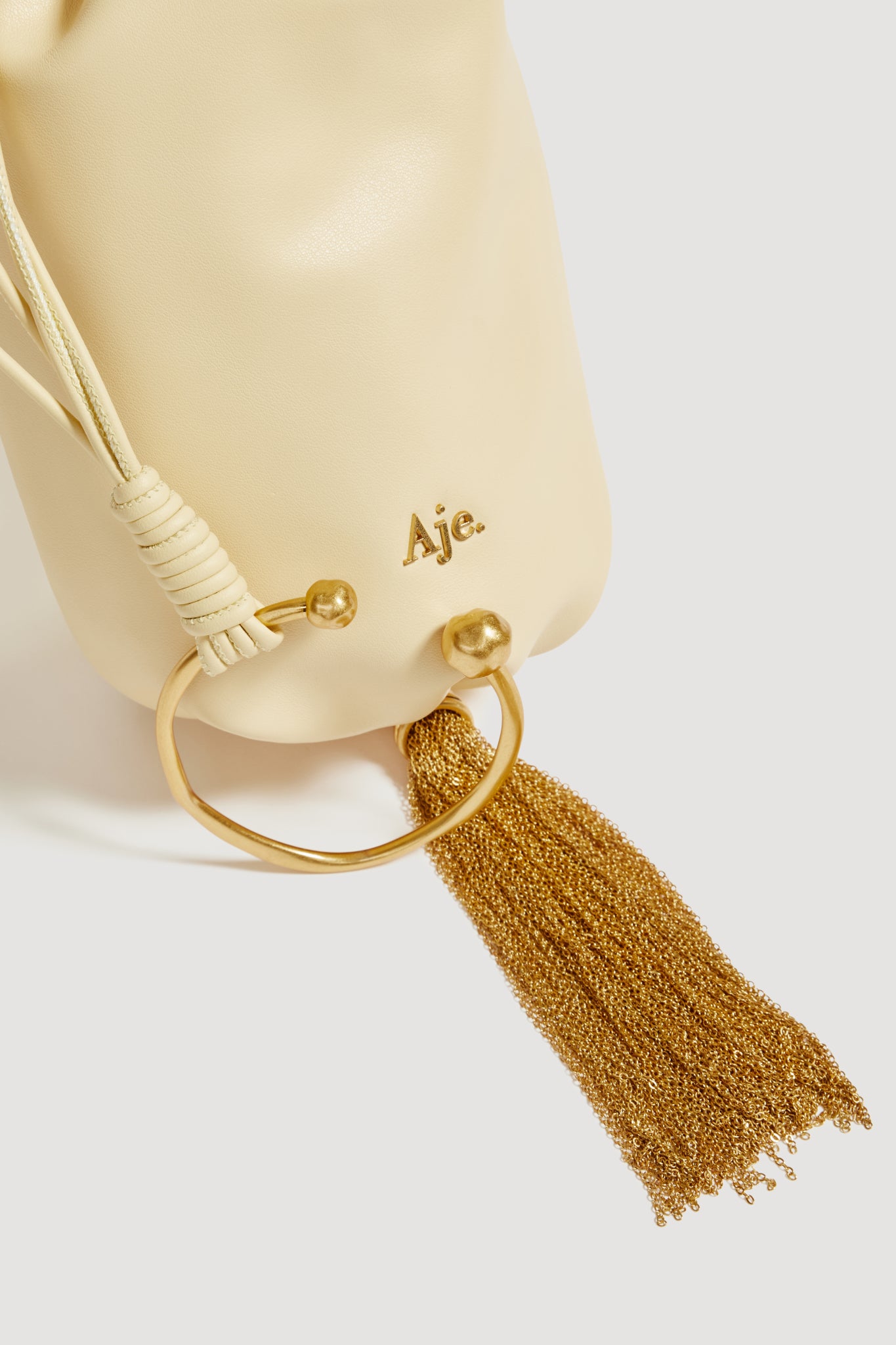 26SU6804_BUTTER_2_1768868200