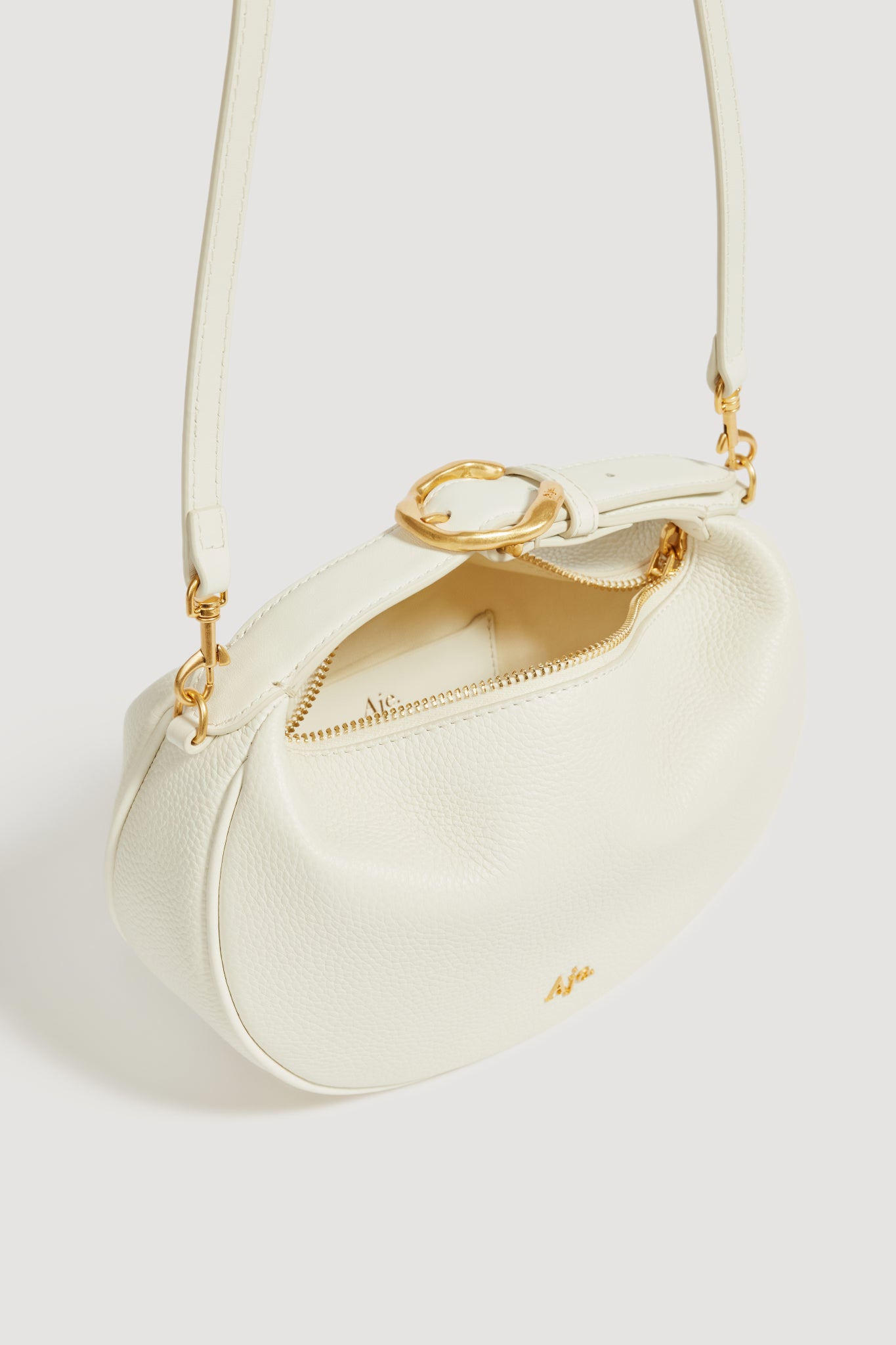 26SU6811_IVRY_2_1768868448