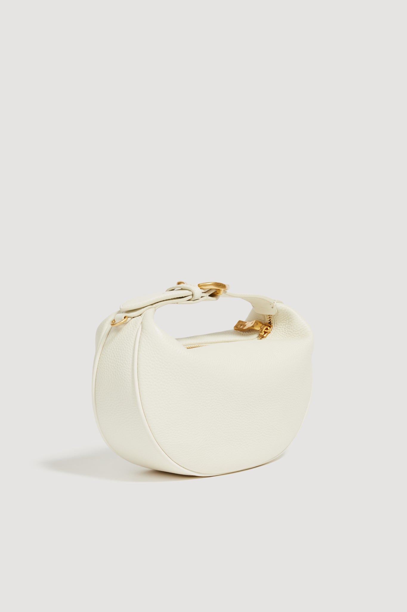 26SU6811_IVRY_4_1768868446