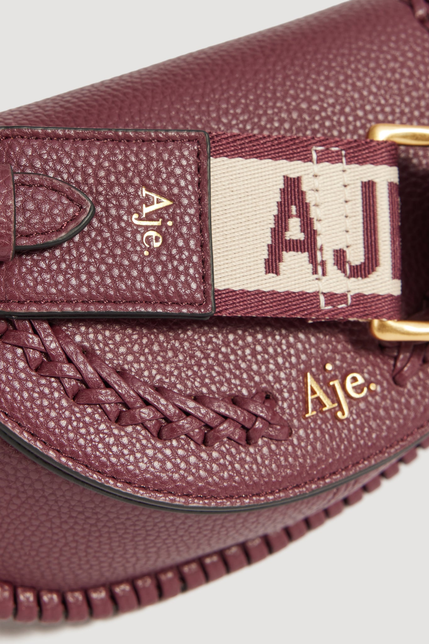 26SU6825_MLBRY_2_1771208932