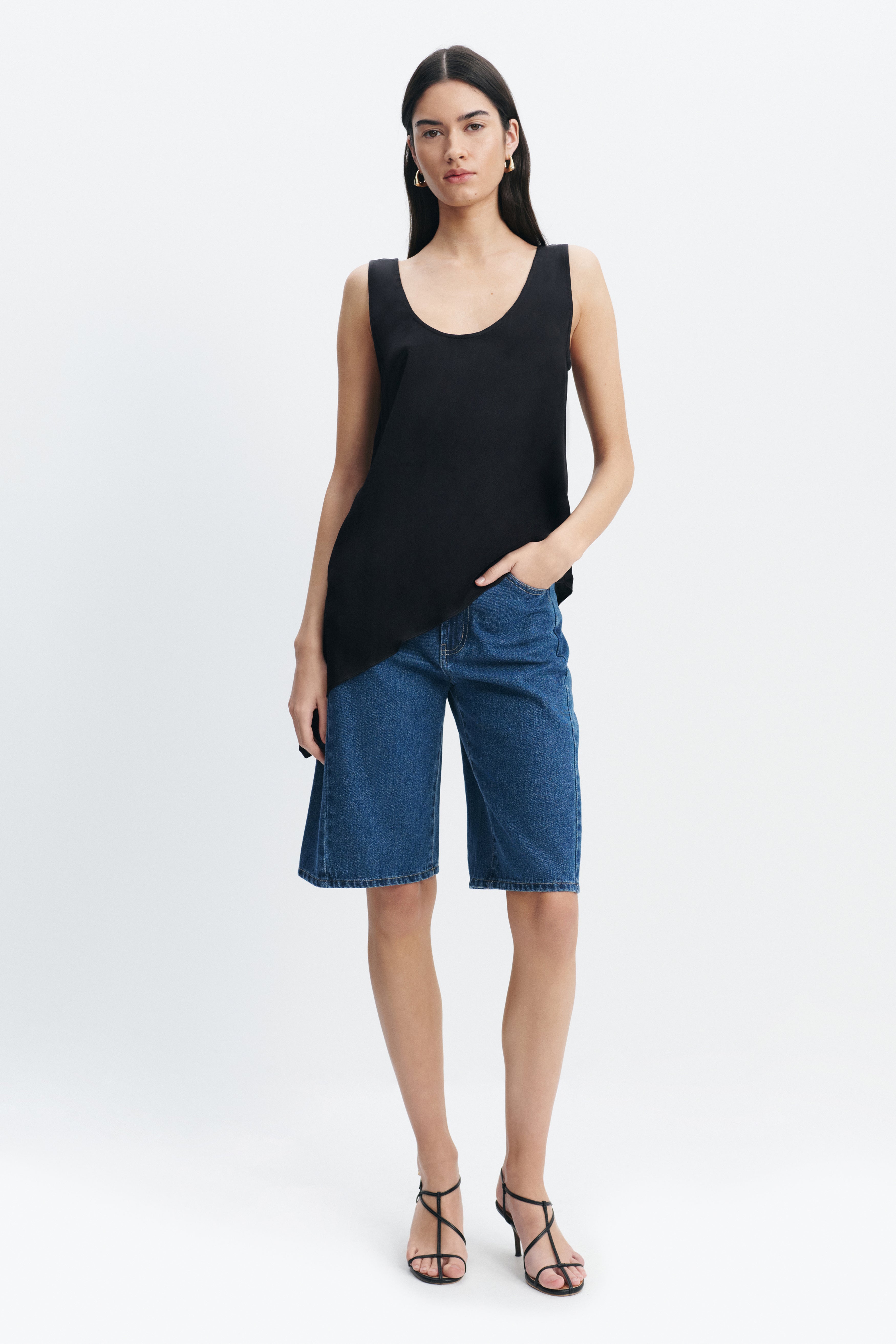 Kendall Barrel Short