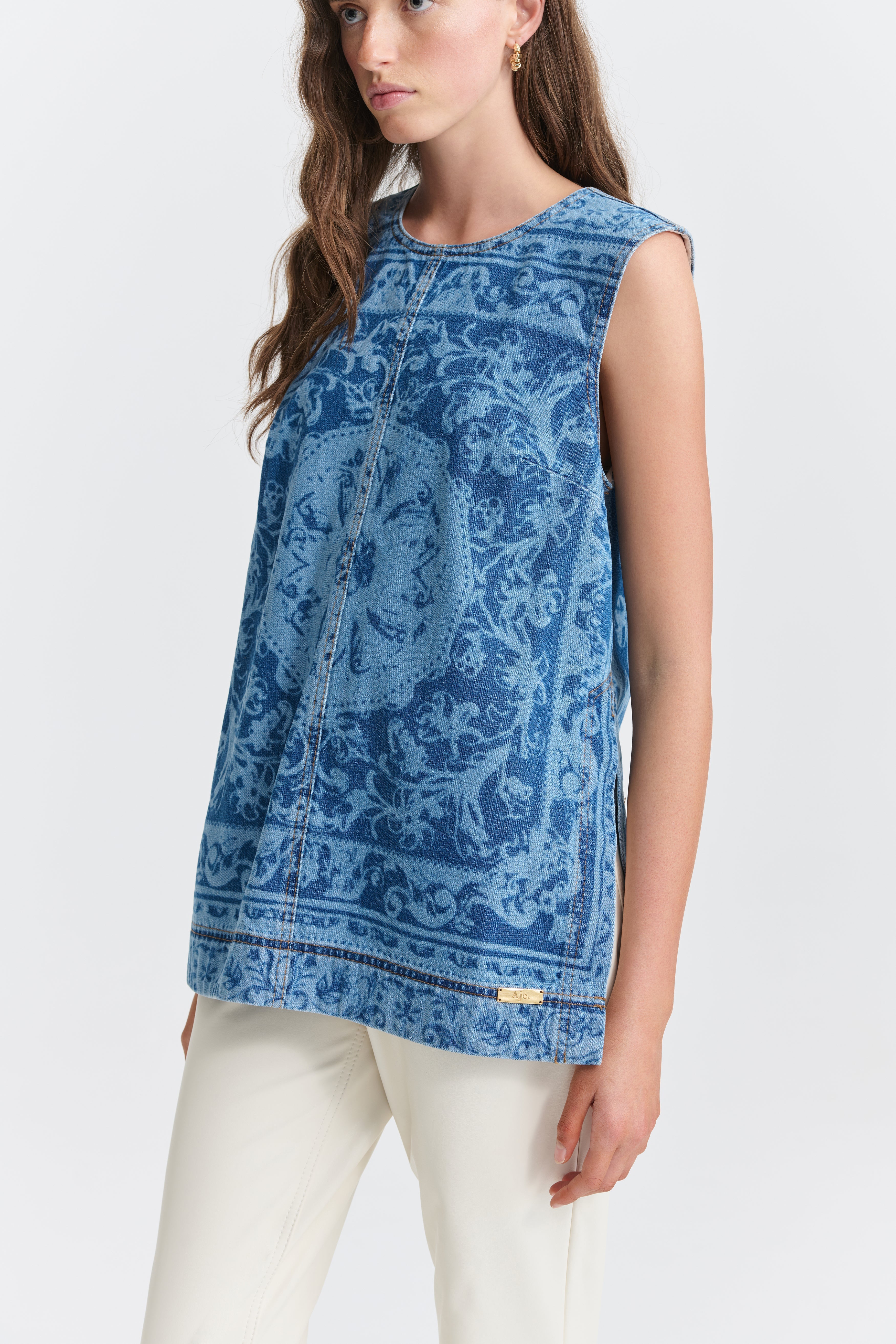 27RE1158_BLU-HEM-WH_4_1792711157