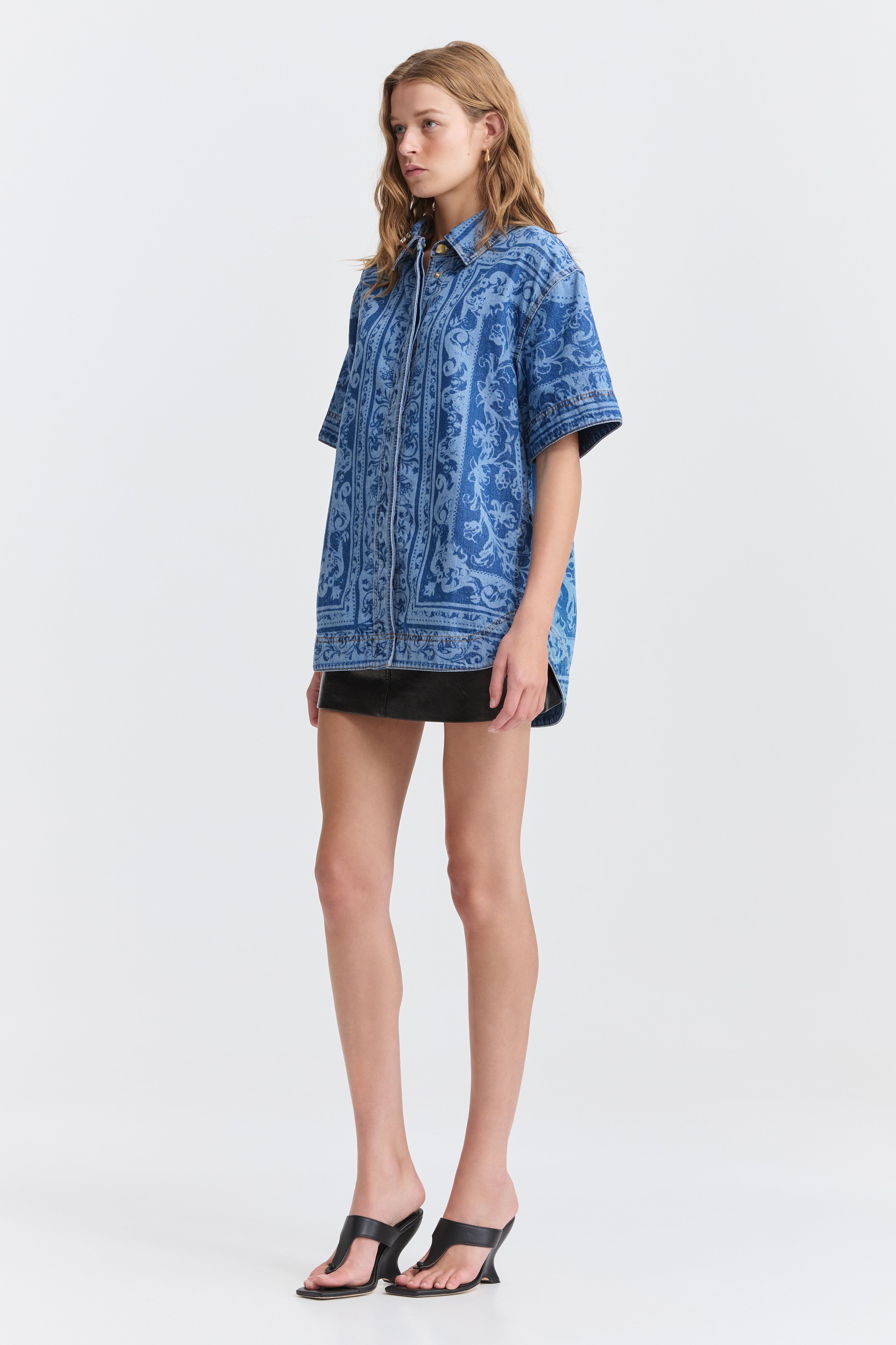 27RE1159_BLU-HEM-WH_5_1792711247