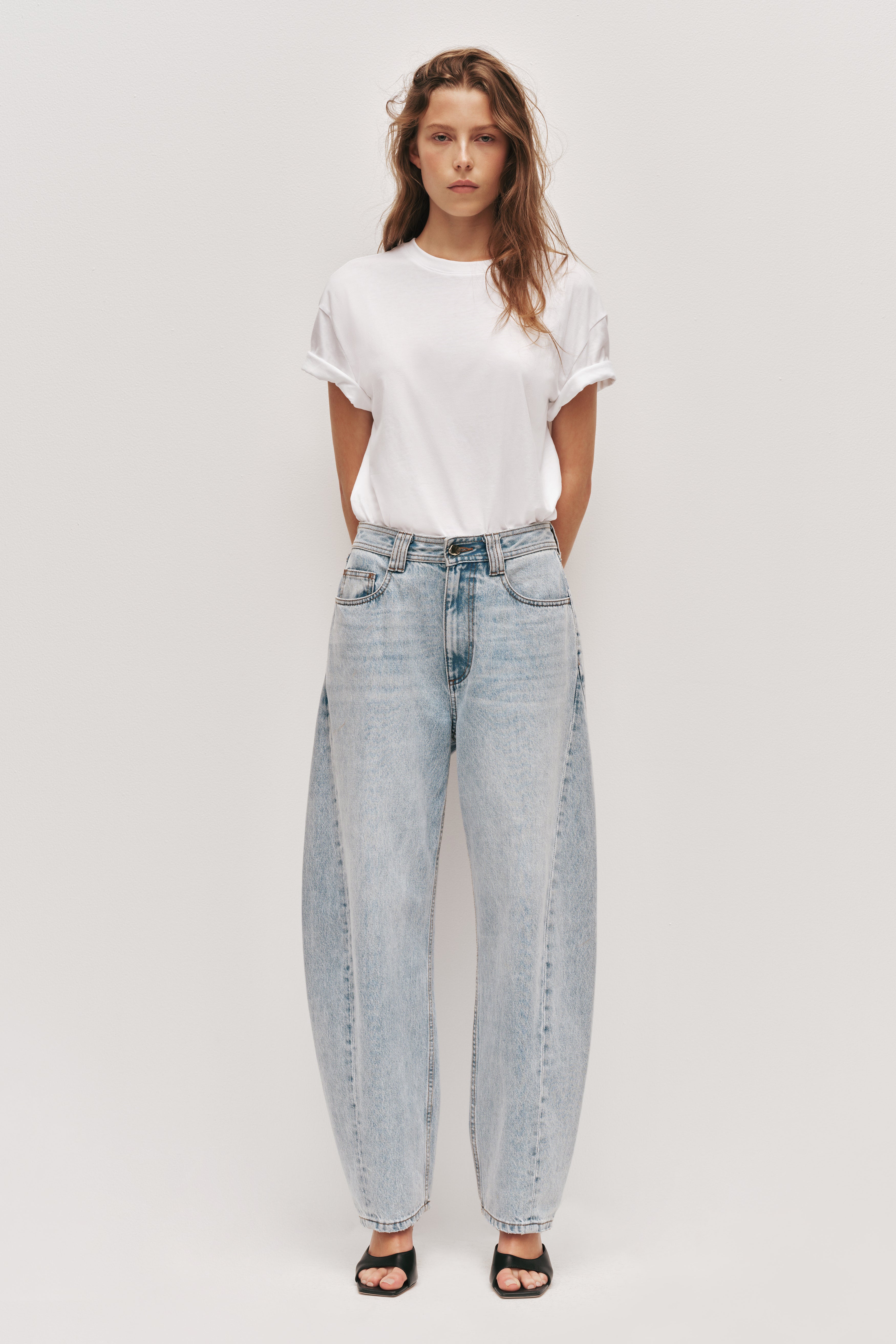 Stevie Barrel Ankle Jean